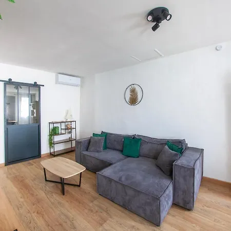 Magnifique Appartement, Διαμέρισμα Λα Σιοτά
