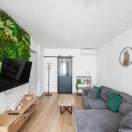 Magnifique Appartement, * Λα Σιοτά